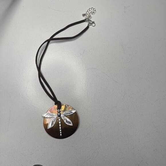 Firefly pendant necklace costume jewelry brown suede cord mop mother of pearl - Picture 9 of 12
